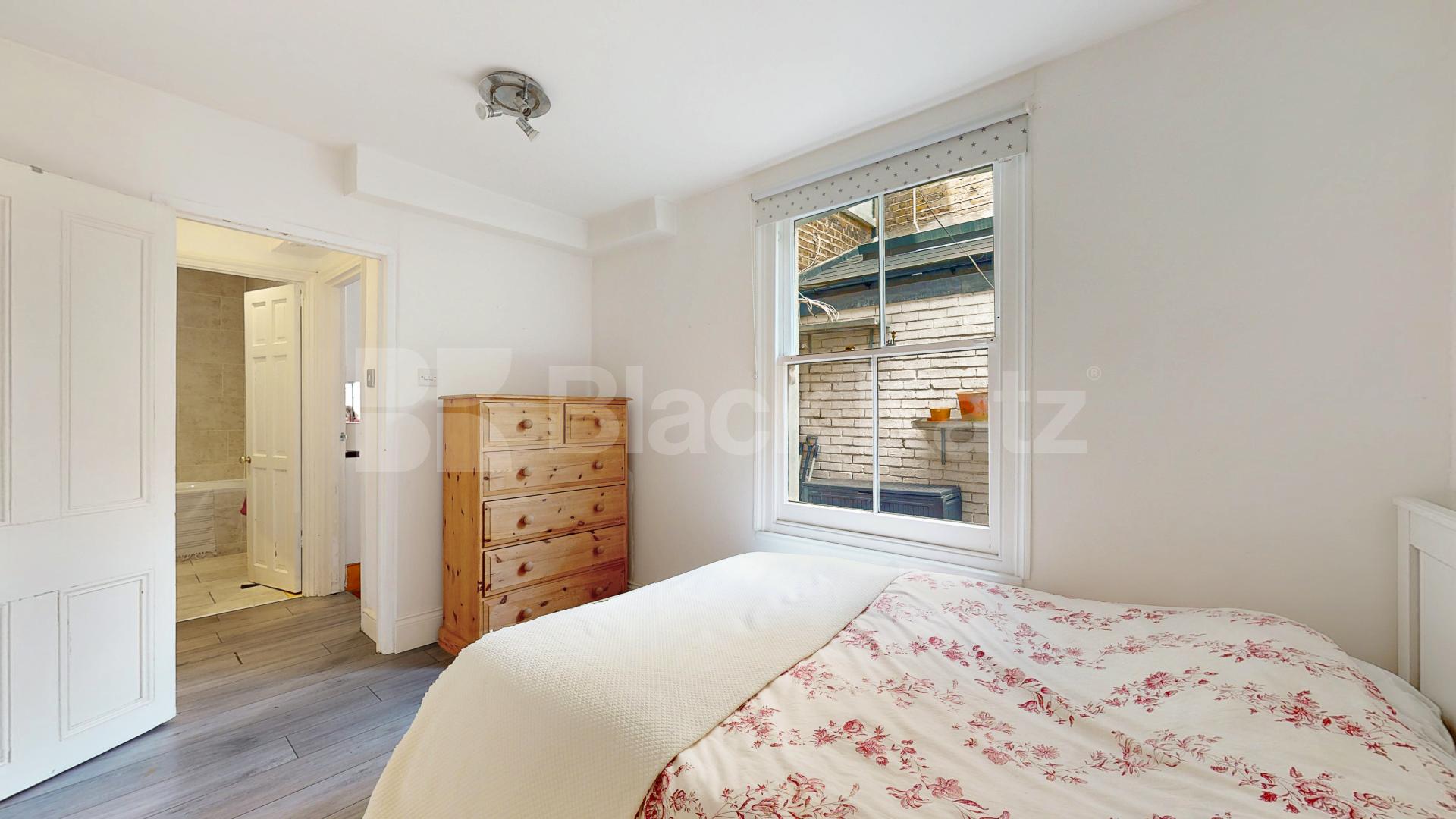 Stunning Apartment With Private Patio Tabor Road, Hammersmith